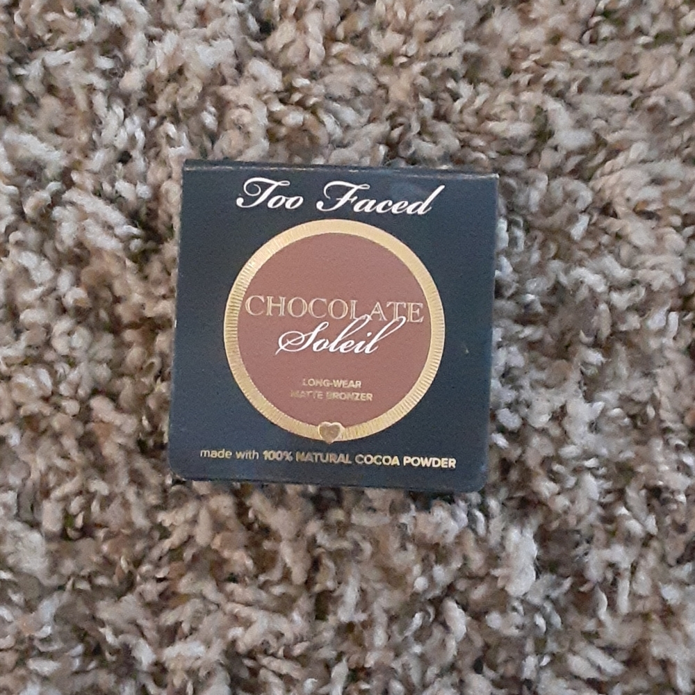 Too faced bronzer